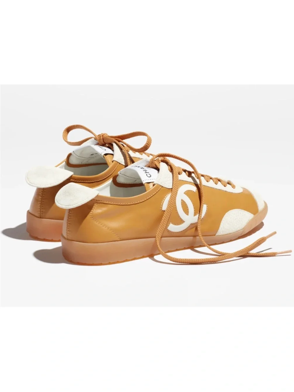 Chanel 26P Brown White Leather Suede CC Logo Flat Runner Trainer Sneaker 39.5 - Picture 14 of 16